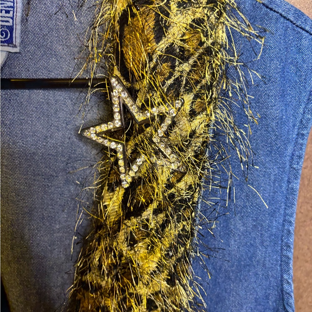 Sunbelt Denim Vest Leopard Faux Fur Collar Rhinestone Star XL - Picture 4 of 6
